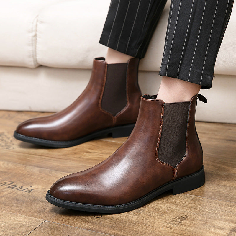 Fashionable men's Chelsea boots, pointed
