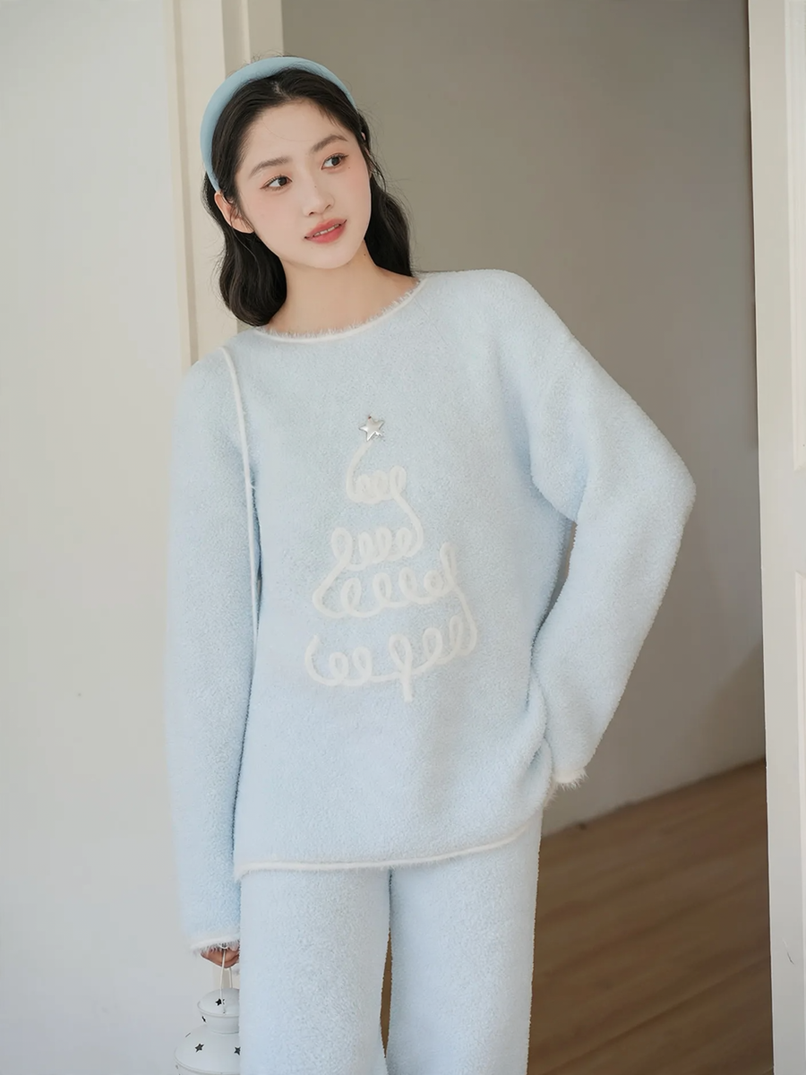 Women's house suit made of soft fleece, two-piece