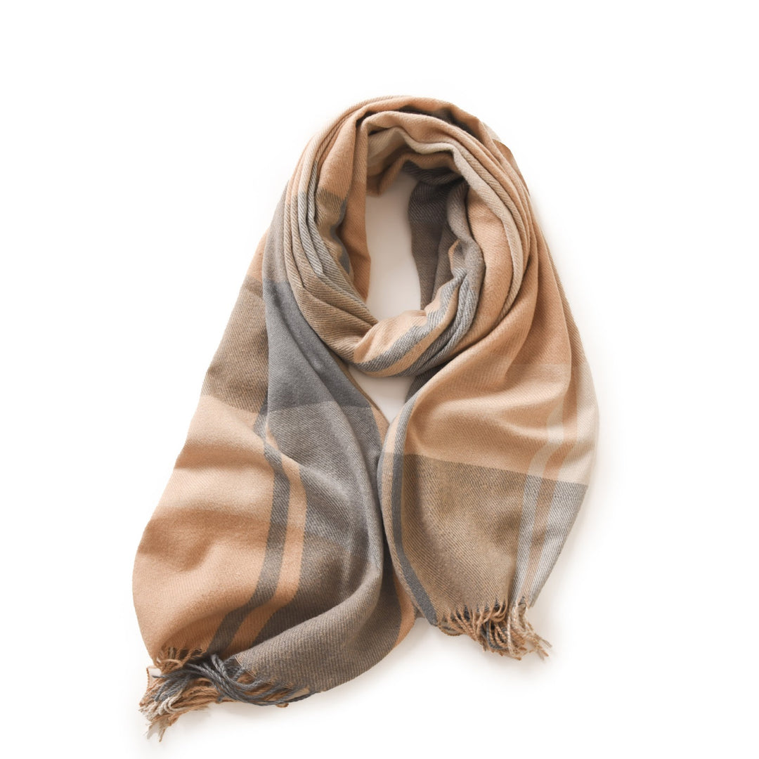 Checked women’s winter scarf with fringes