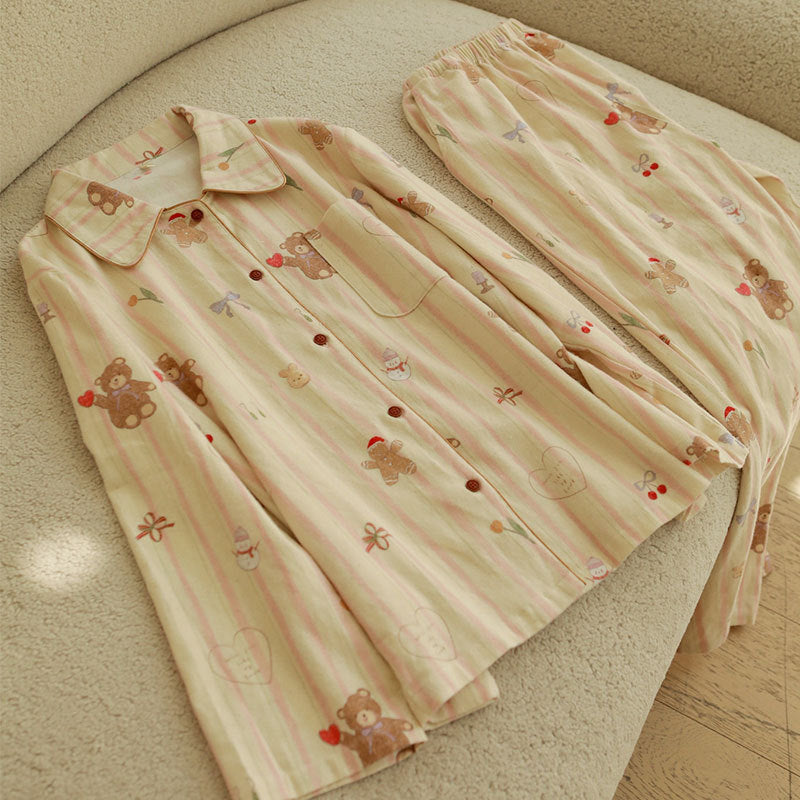 Cozy loungewear set with bear print