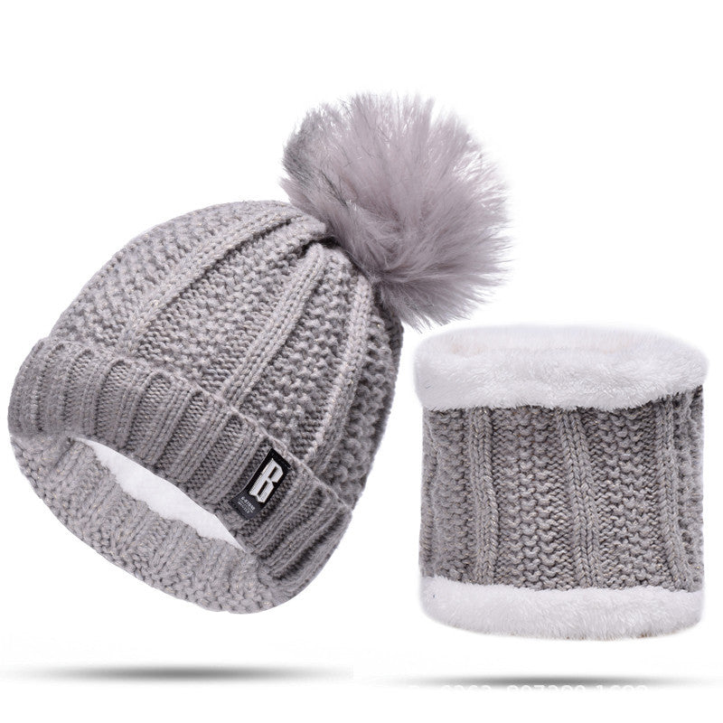 Knitted hat and scarf set, lined, for autumn and winter