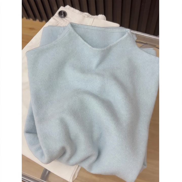 Slim women's knitted sweater with stand-up collar