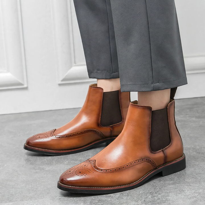 Fashionable men's Chelsea boots, pointed