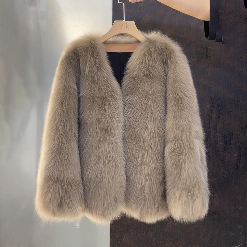 Padded faux fur jacket in a modern style for women