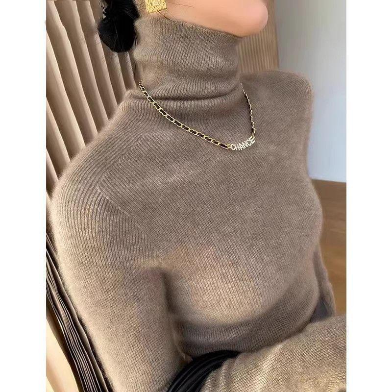 Narrow cut turtleneck knit sweater