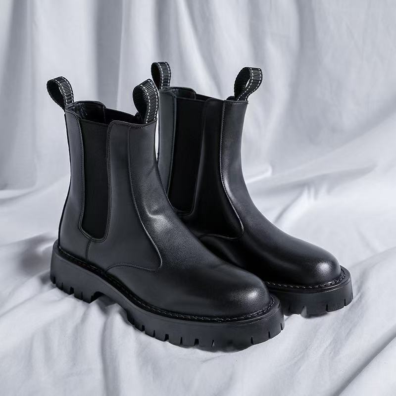 Men's Chelsea boots in British style
