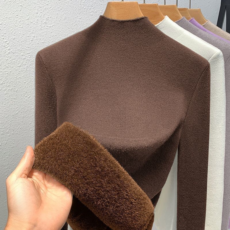 Women's sweater with stand-up collar and fleece lining