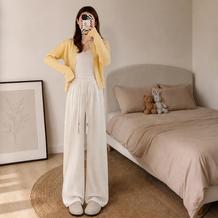 Women's corduroy trousers with wide leg, loose fit