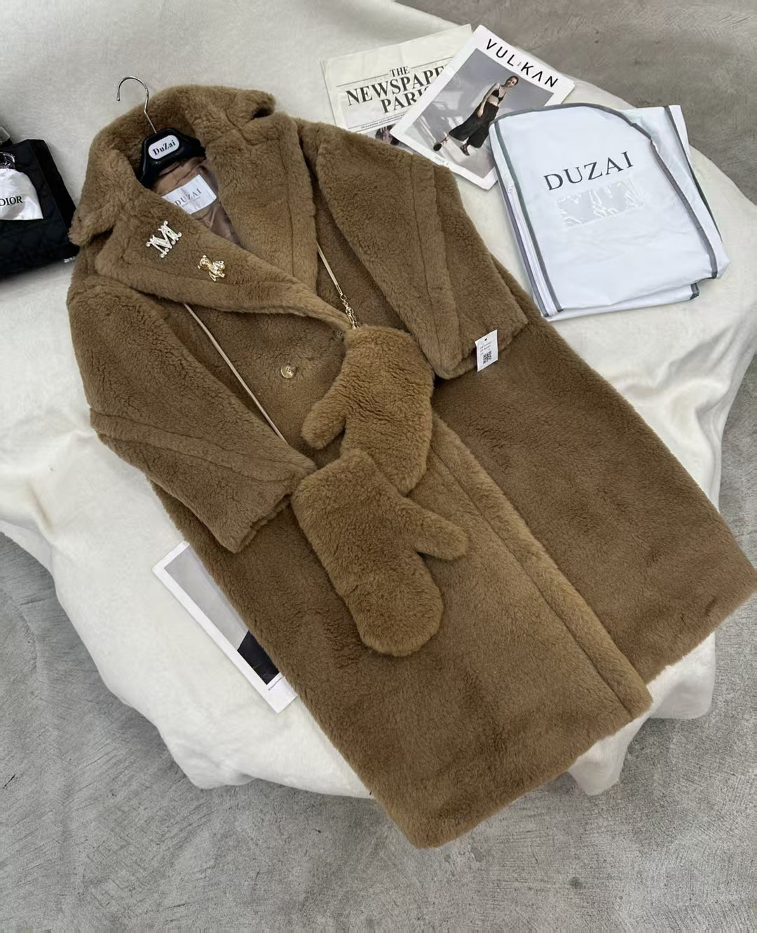 Long teddy coat made of wool and alpaca wool