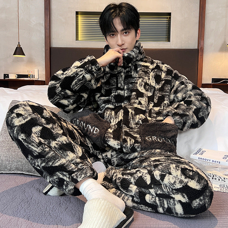 Luxurious men's pajama set made of flannel, warm and lined