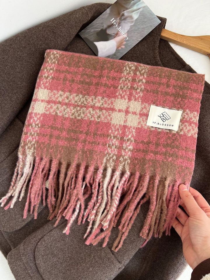 Checked scarf in Korean style