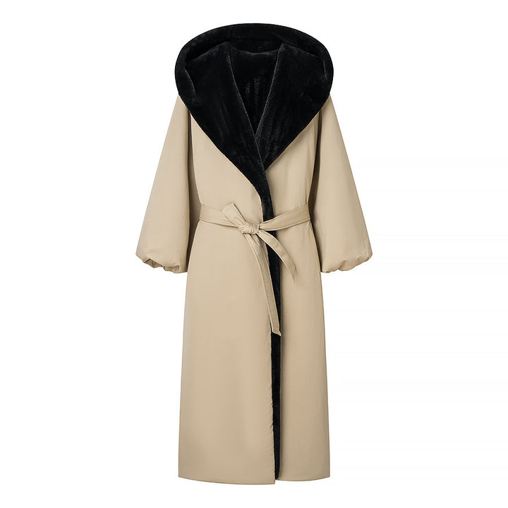 Long women's padded jacket with hood and faux fur trim