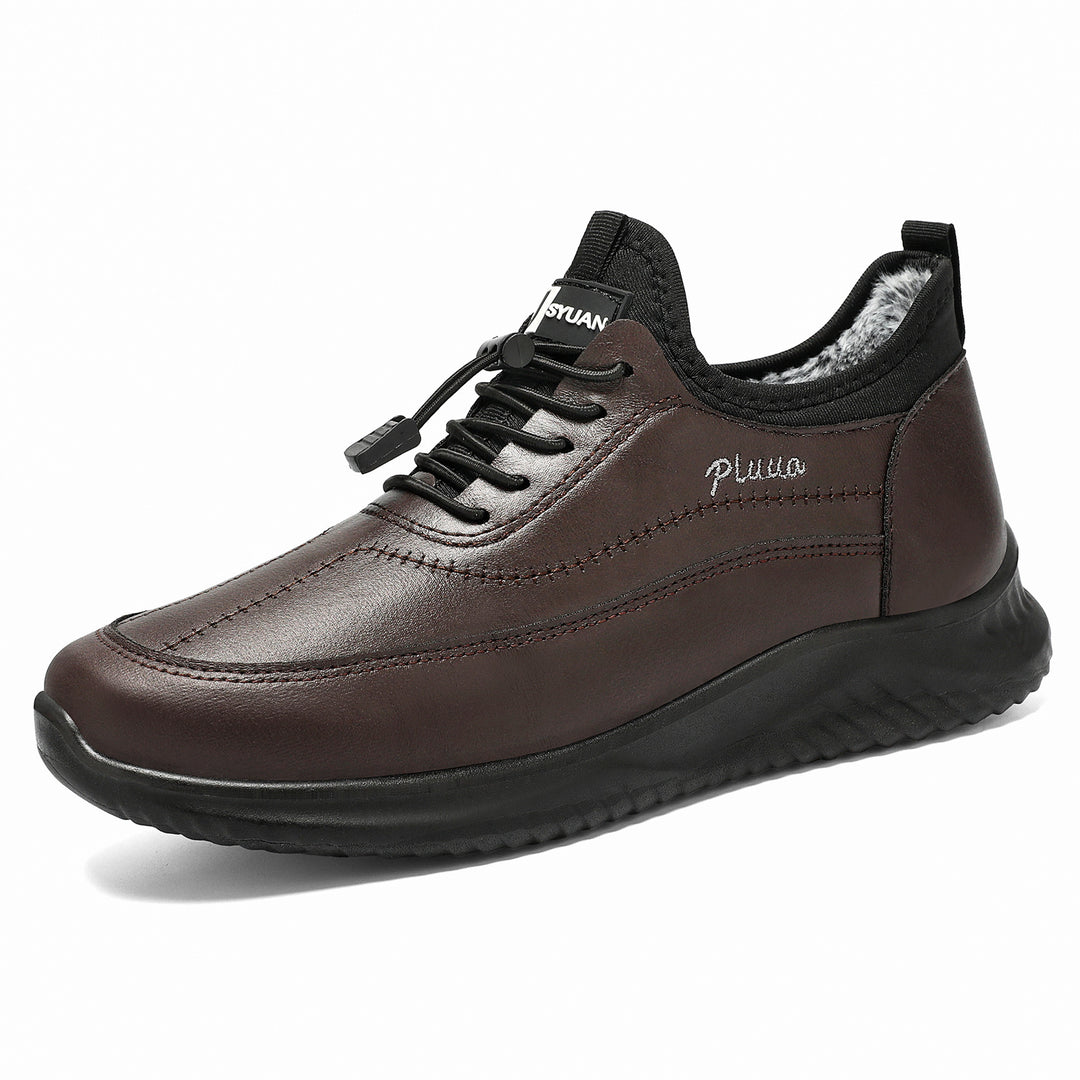 Padded men's winter boots with platform sole