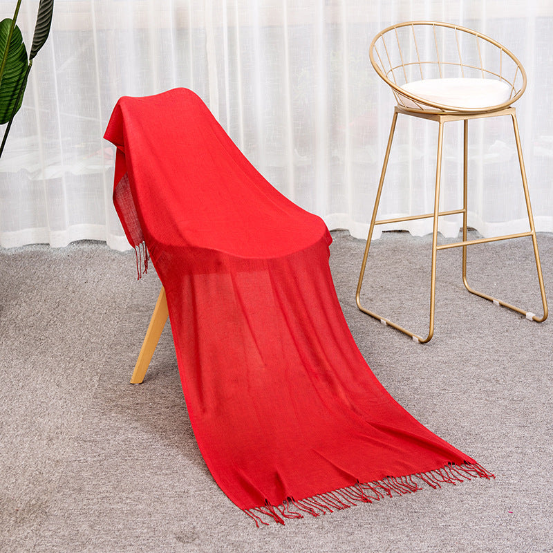 Thick scarf in cashmere look with fringes