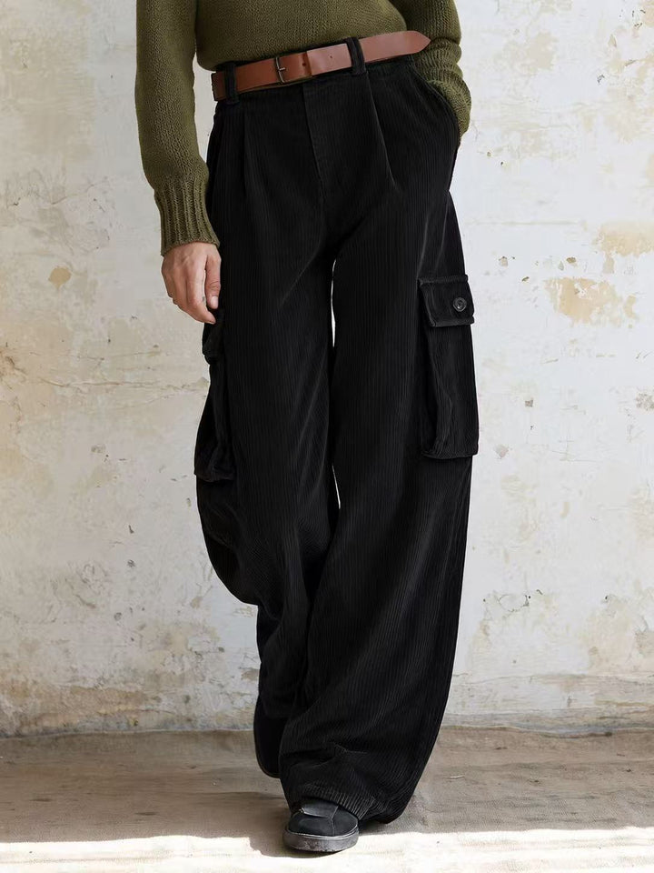 Versatile corduroy cargo pants with high waistband