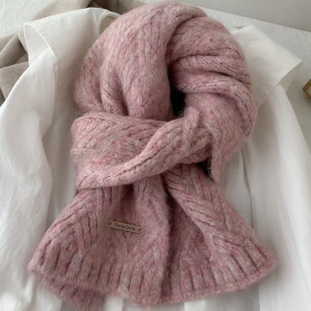 Solid color knitted scarf made of alpaca wool blend