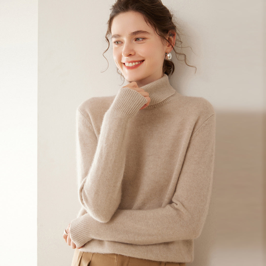 Women's turtleneck sweater made of wool, solid color