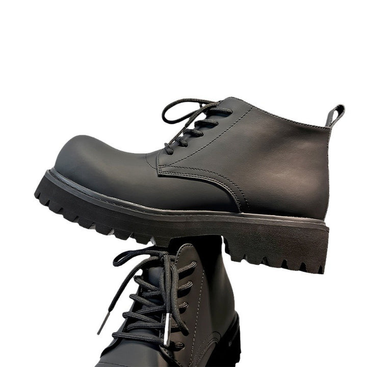Men's work boots with thick sole
