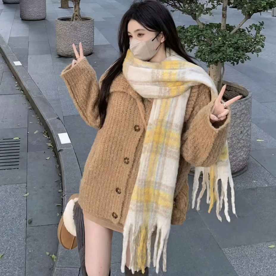 Checked winter scarf, 210x30cm