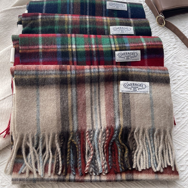 Checkered wool scarf with fringes, 180x30 cm