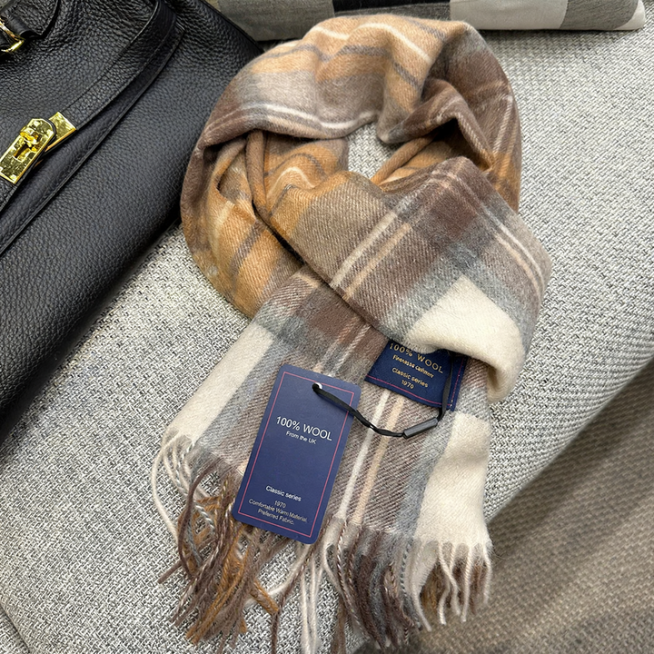 Classic Check Scarf made of 100% Australian Wool
