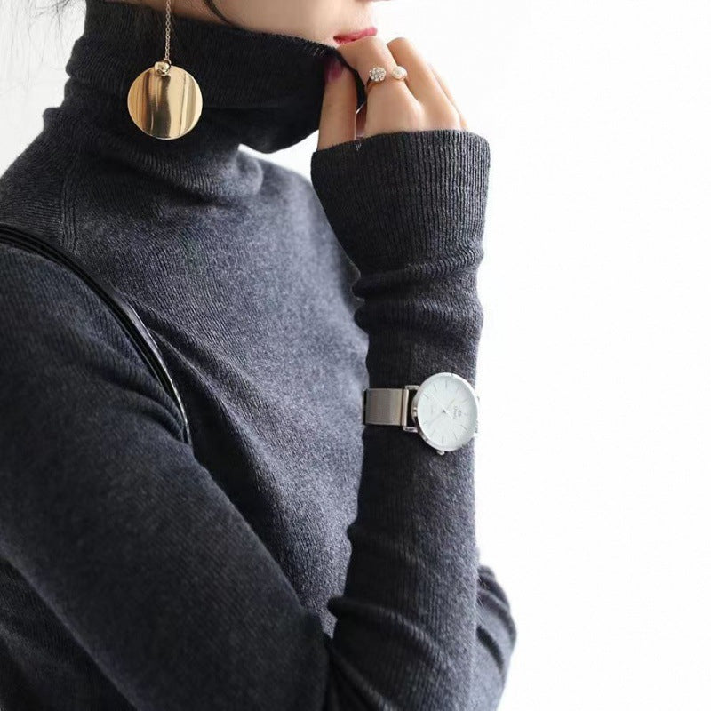 Narrow cut turtleneck knit sweater