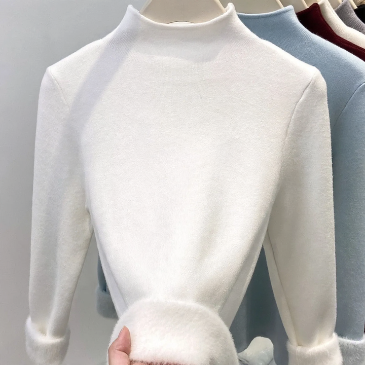 Women's sweater with stand-up collar and fleece lining