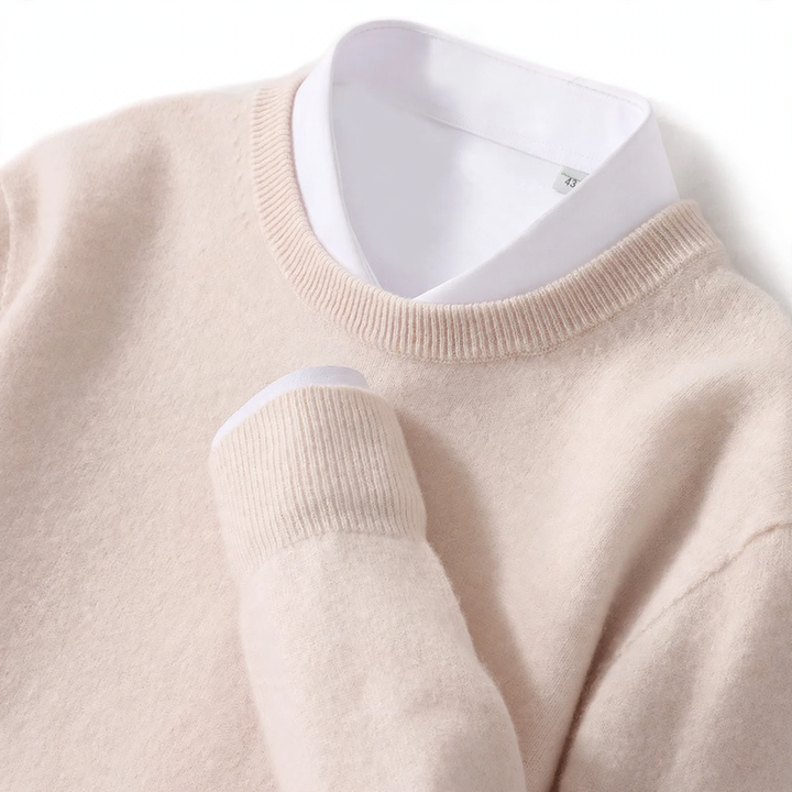 Men's wool pullover with round neck