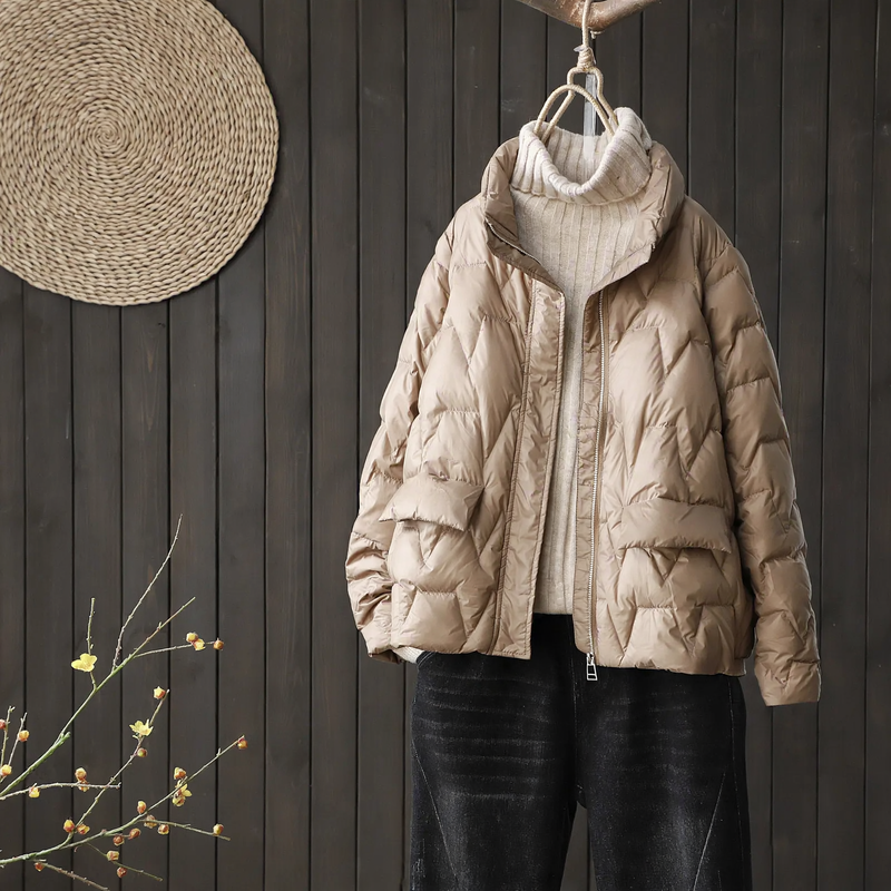 Short down jacket for women with stand-up collar