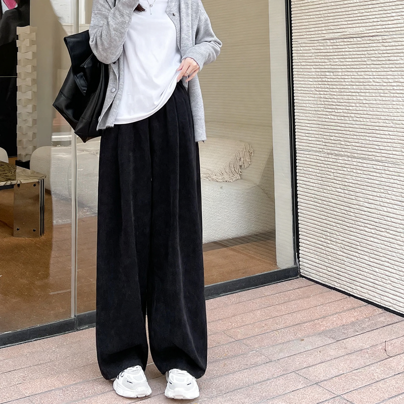 Padded cord wide pants in relaxed style