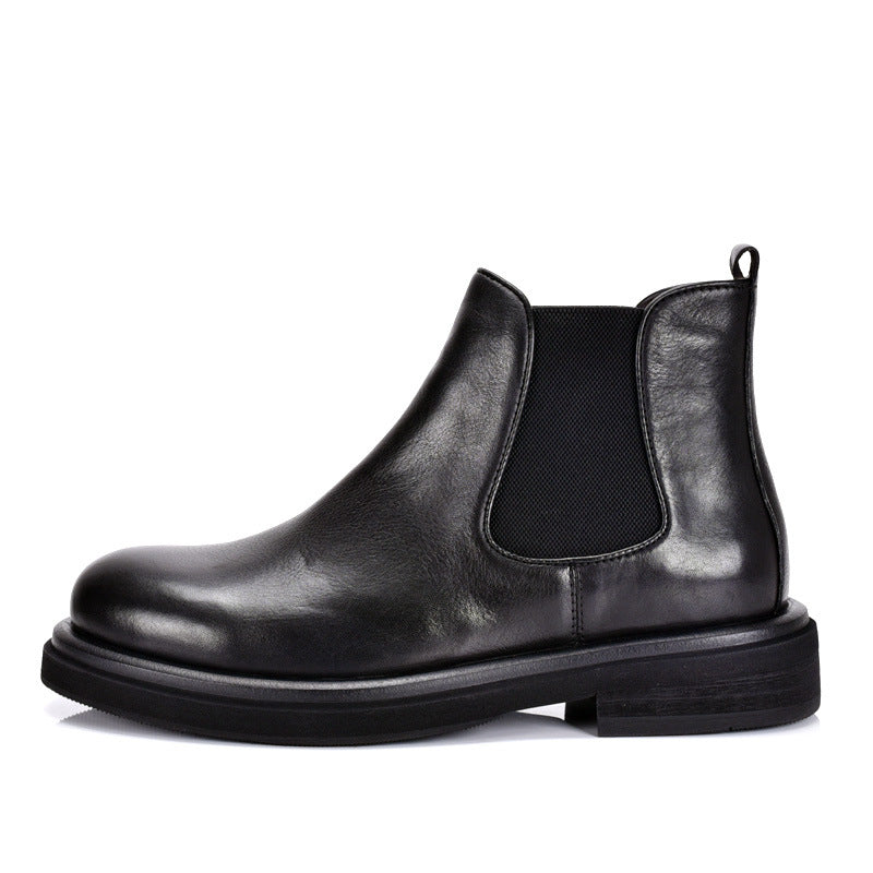 High-quality men's Chelsea boots made of leather