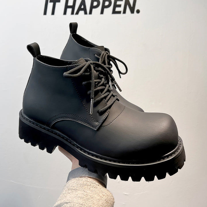 Men's work boots with thick sole