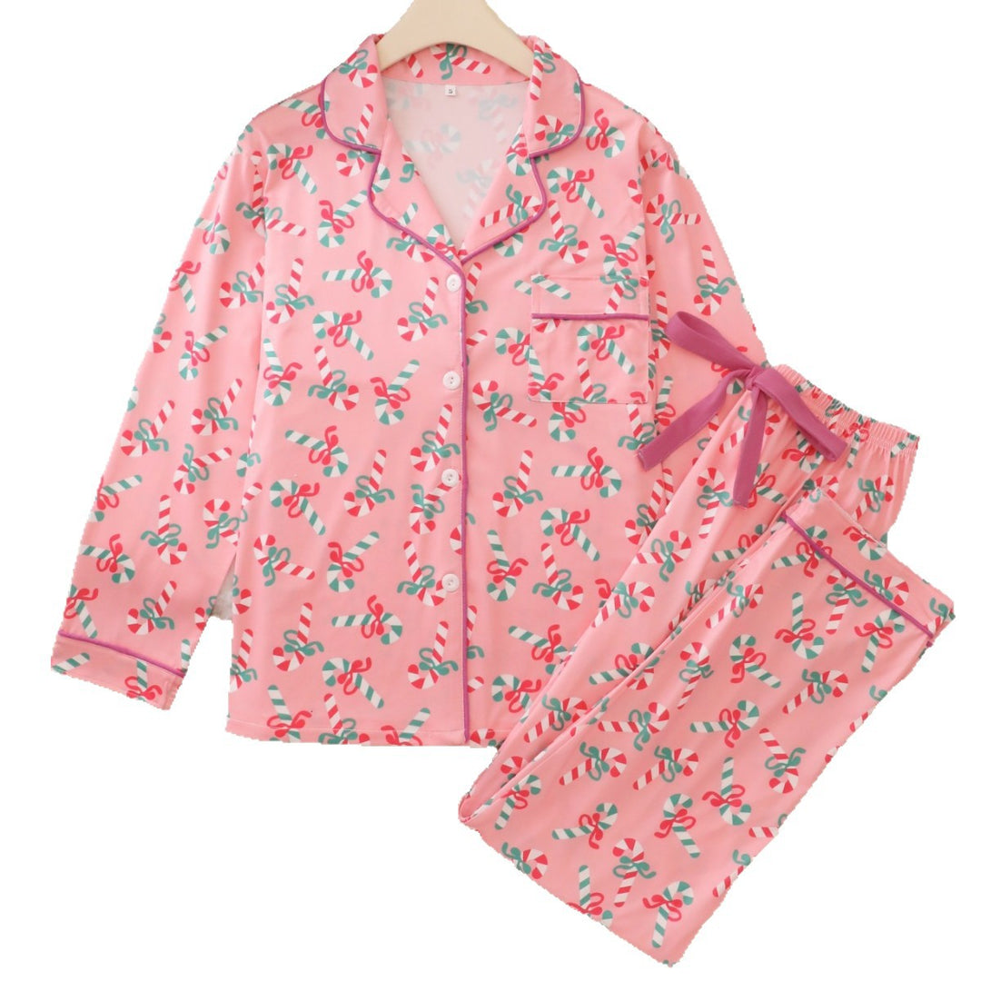 Fashionable tracksuit set with long sleeves and pants