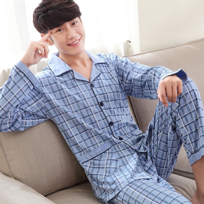 Lightweight men's pajamas made of cotton, long-sleeved