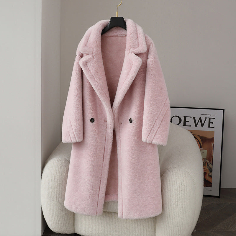 Relaxed women's winter coat made of virgin wool