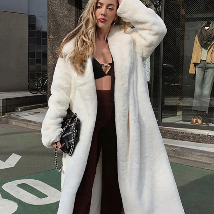 Women's coat in fur look for street style