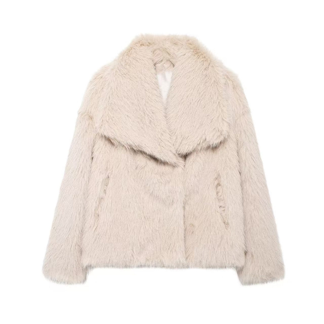 Women’s winter coat, faux fur, large lapel collar