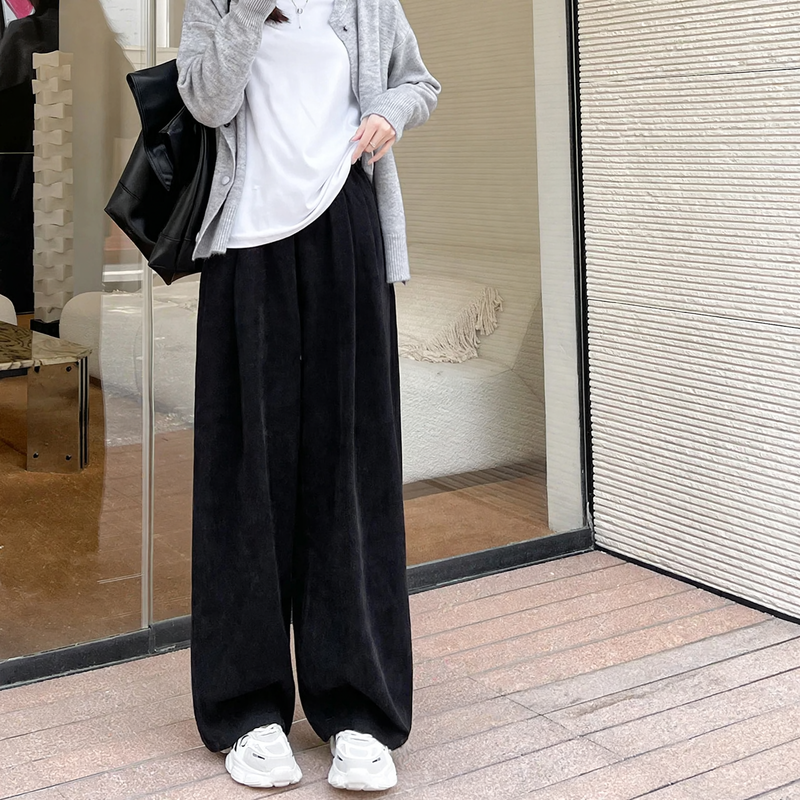 Women's corduroy trousers with wide legs and straight cut
