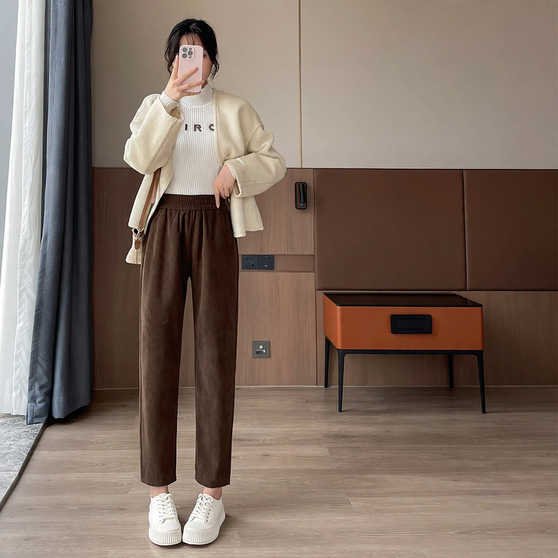 Women’s harem pants made of cord, lined