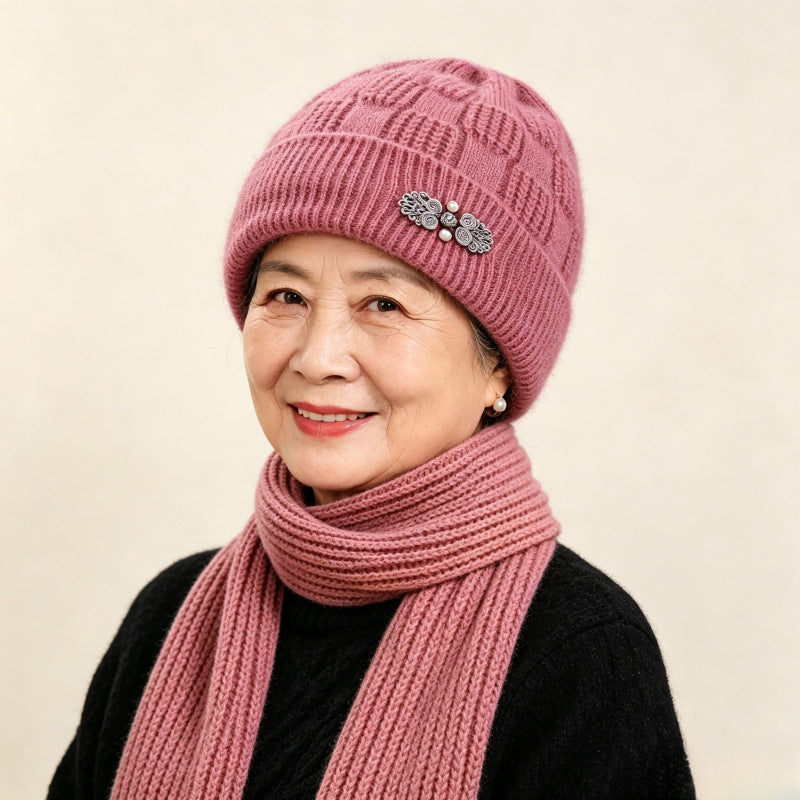 Knit set for women: hat and scarf, lined