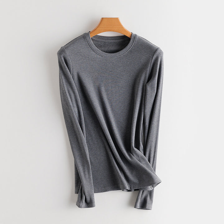 Warm knit sweater with silk content and inner lining