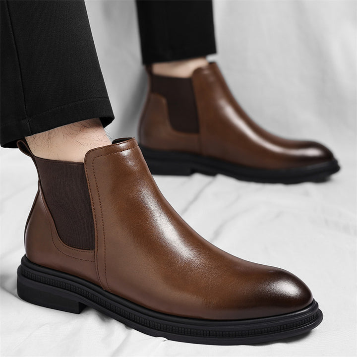 Padded men's Chelsea boots, sturdy