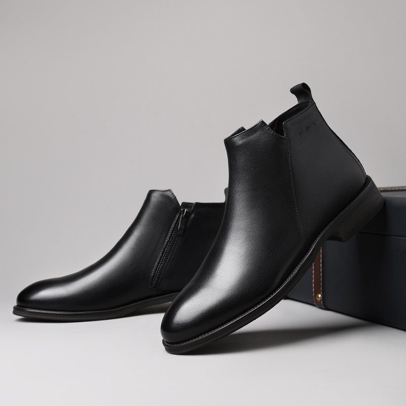 Fashionable men's leather boots