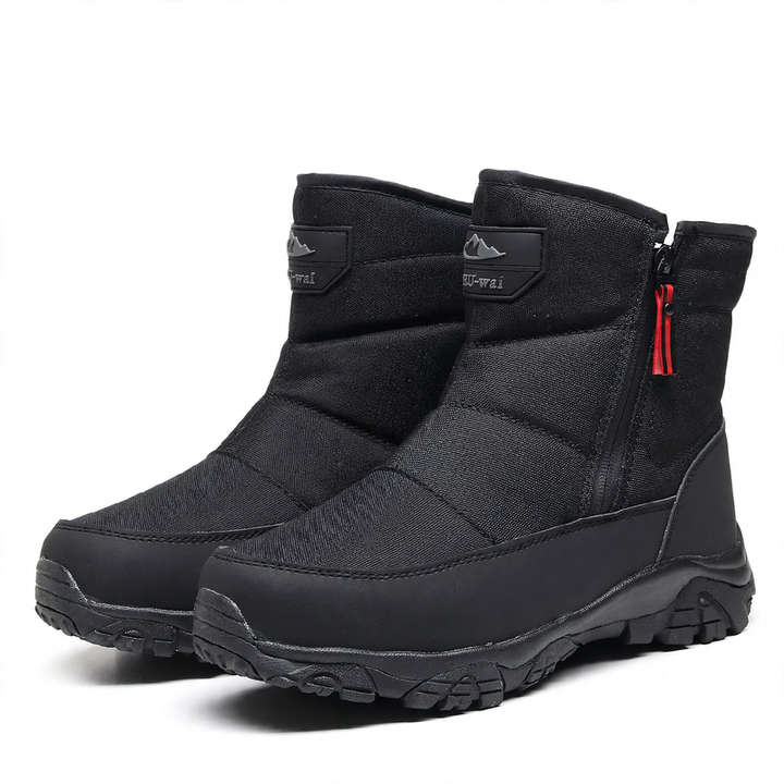 Robust men's winter boots for outdoor activities