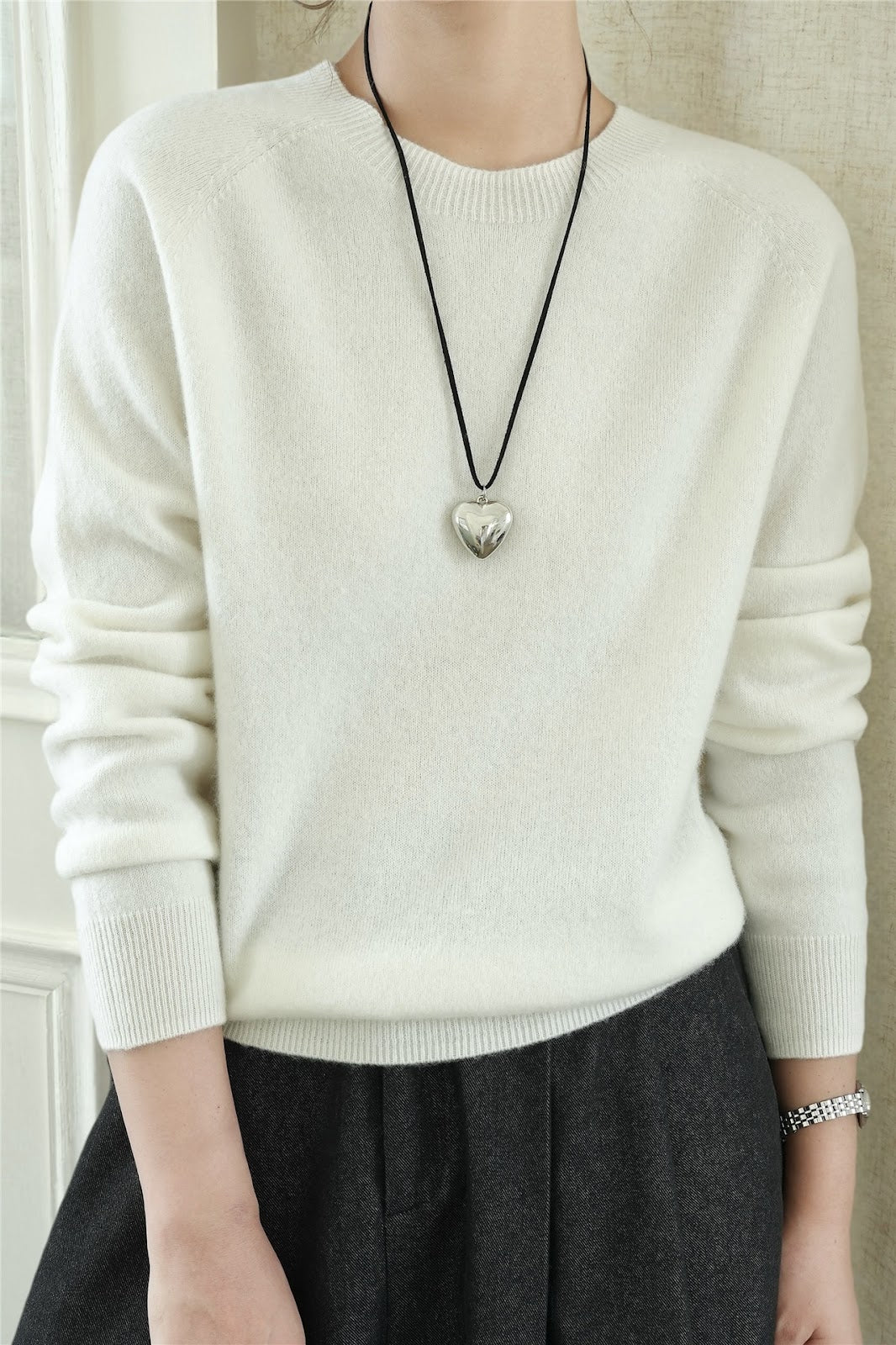 Women's wool sweater, V-neck, loose fit