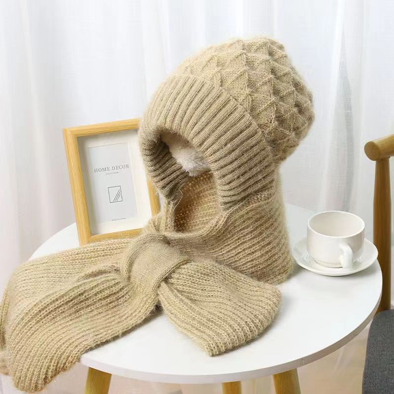 Knitted hat and scarf set