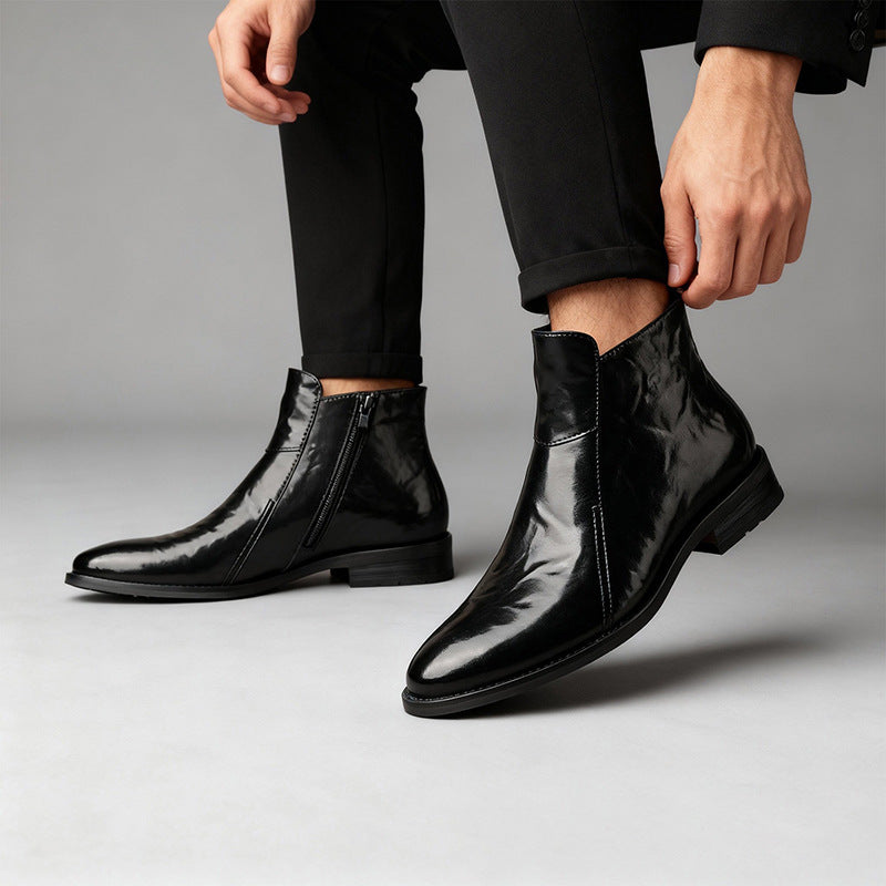 Elegant men's Chelsea boots in vintage style