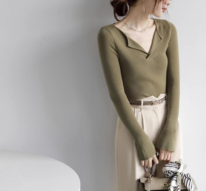 Women's sweater with V-neck