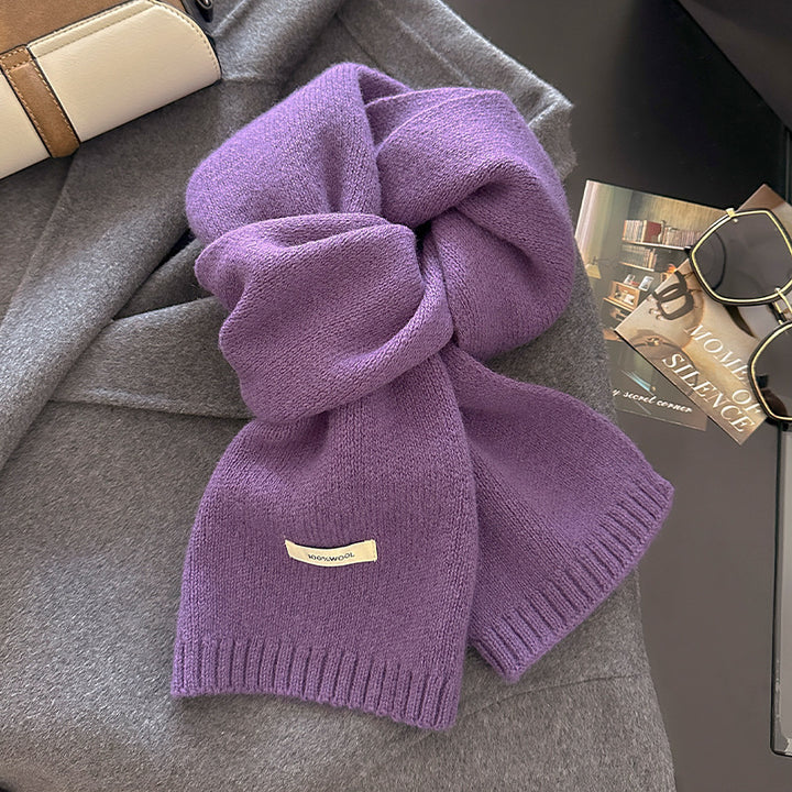 Narrow knitting scarf made of 100% Australian sheep wool