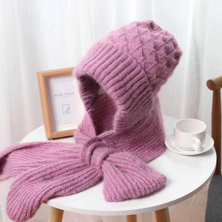 Knitted hat and scarf set